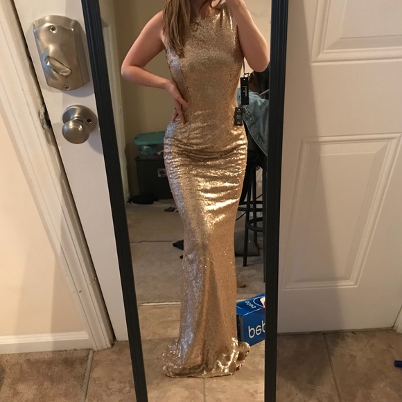 Lulus Dresses & Skirts - 💕Lulus Sequined Low Back Dress💕